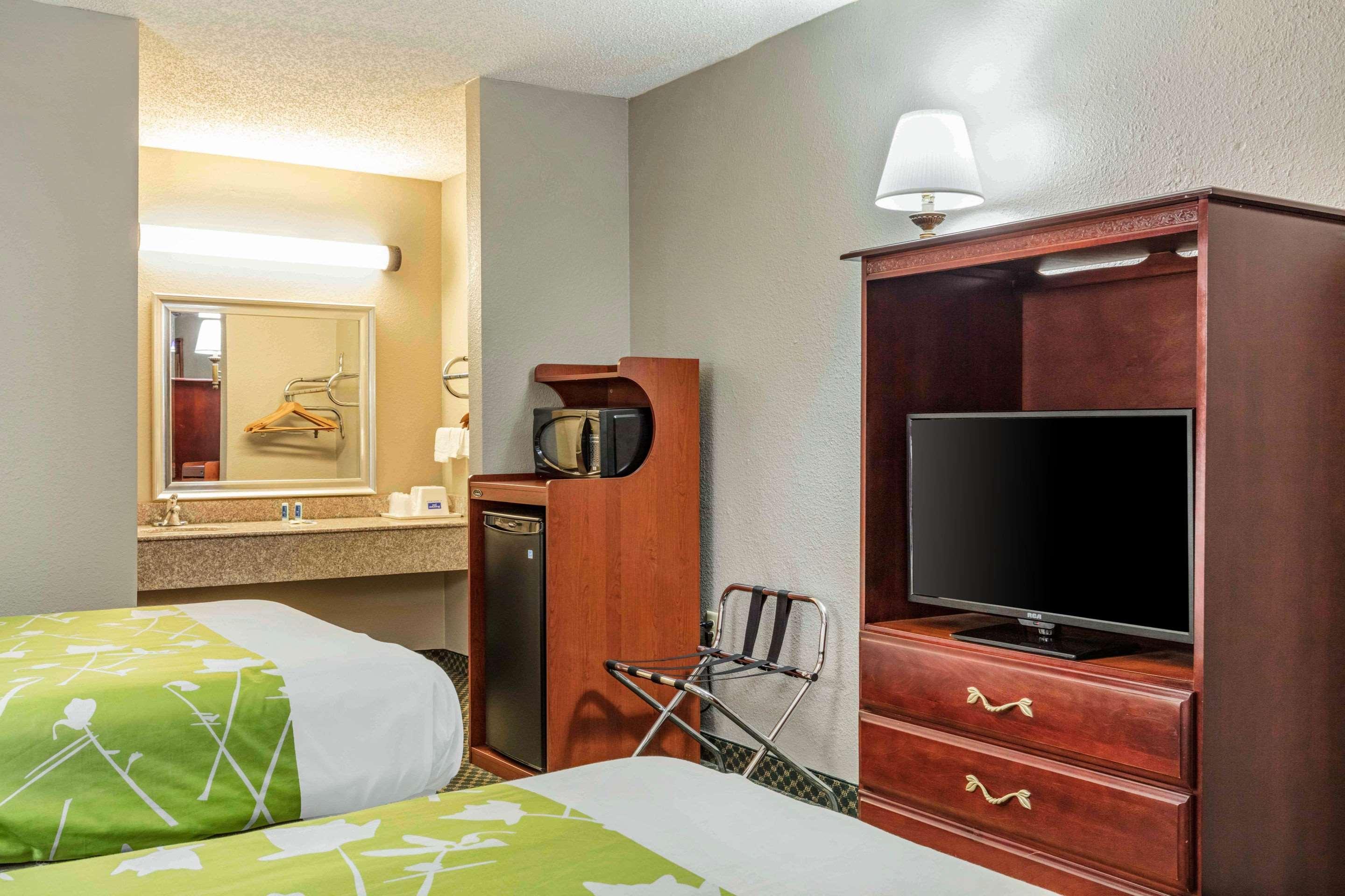 Rodeway Inn Prattville I-65 Exteriör bild