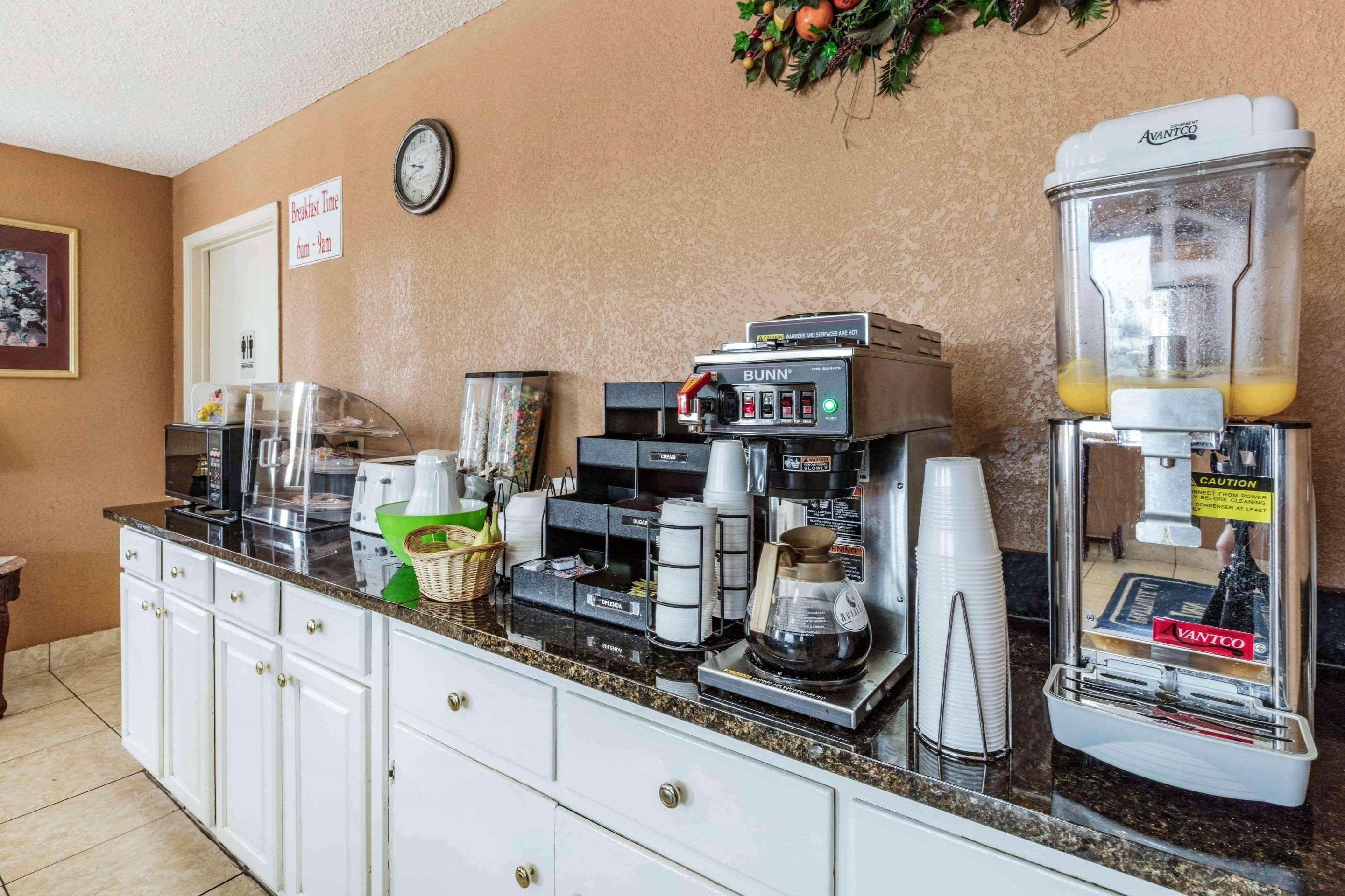 Rodeway Inn Prattville I-65 Exteriör bild