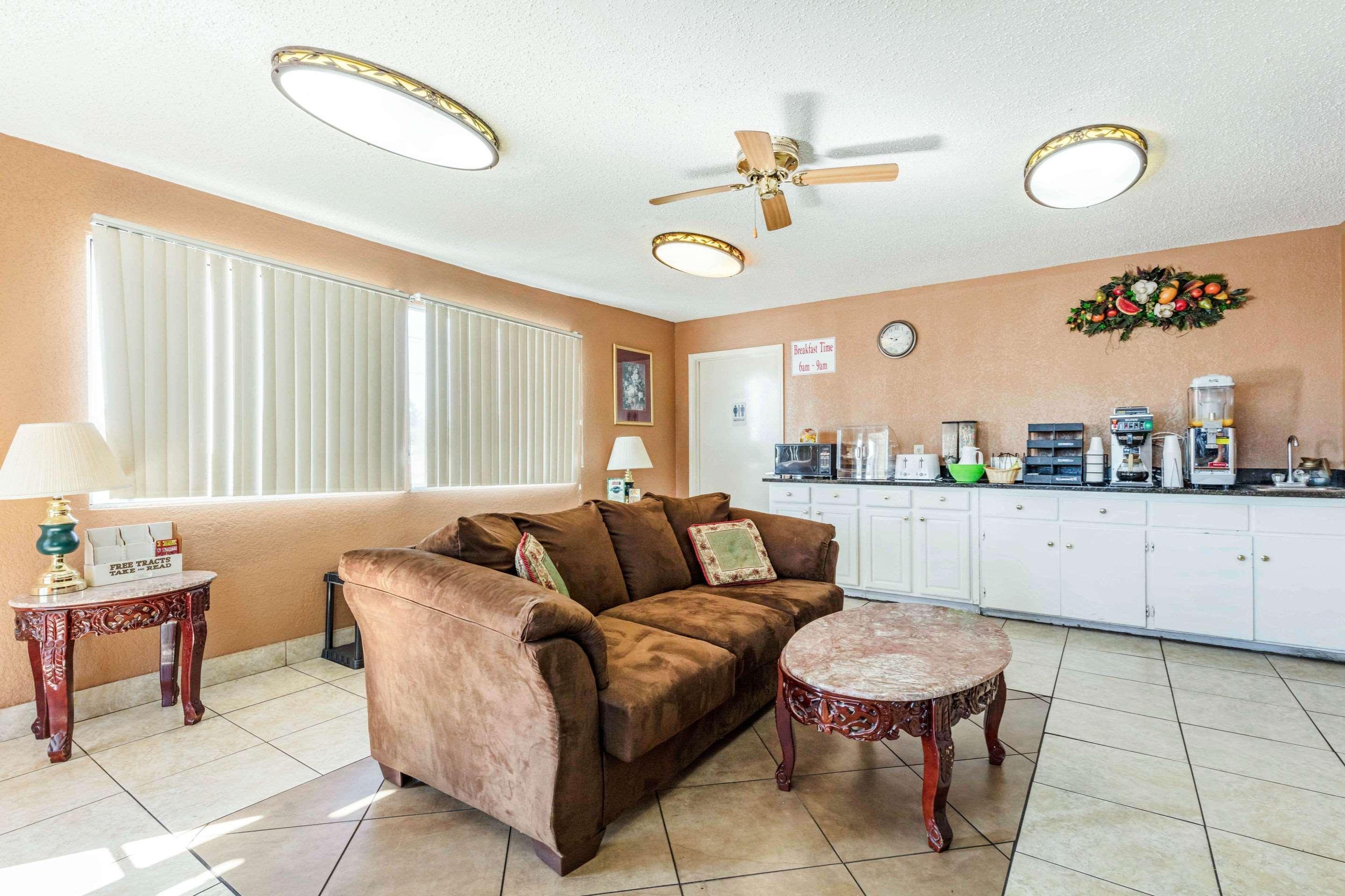 Rodeway Inn Prattville I-65 Exteriör bild